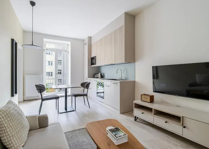 Blueground Nusle Balcony Nr Vysehrad Prg-72 Appartement