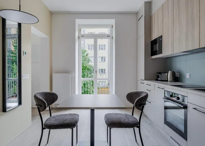 Blueground Nusle Balcony Nr Vysehrad Prg-72 Appartement Praag