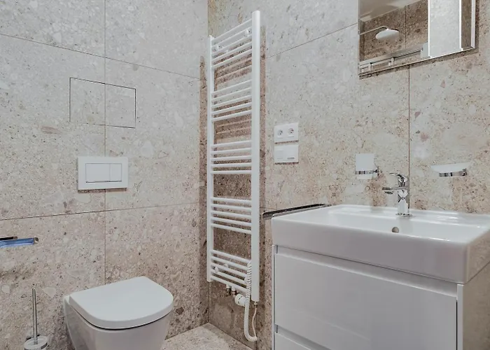 Blueground Nusle Balcony Nr Vysehrad Prg-72 Appartement Praag