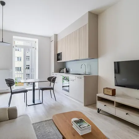 Blueground Nusle Balcony Nr Vysehrad Prg-72 Appartamento